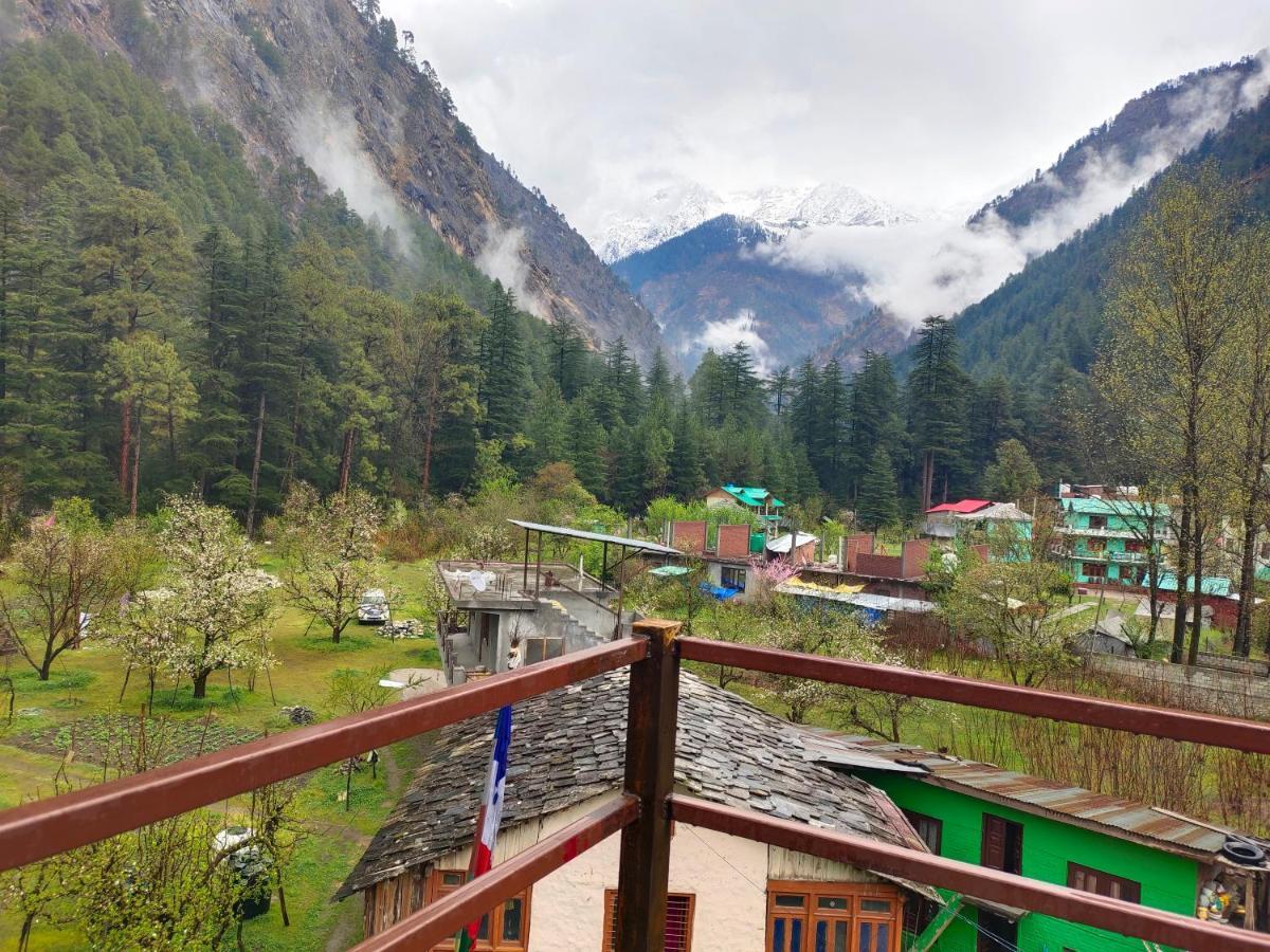 The Royal Orchard Kasol Hotell Eksteriør bilde