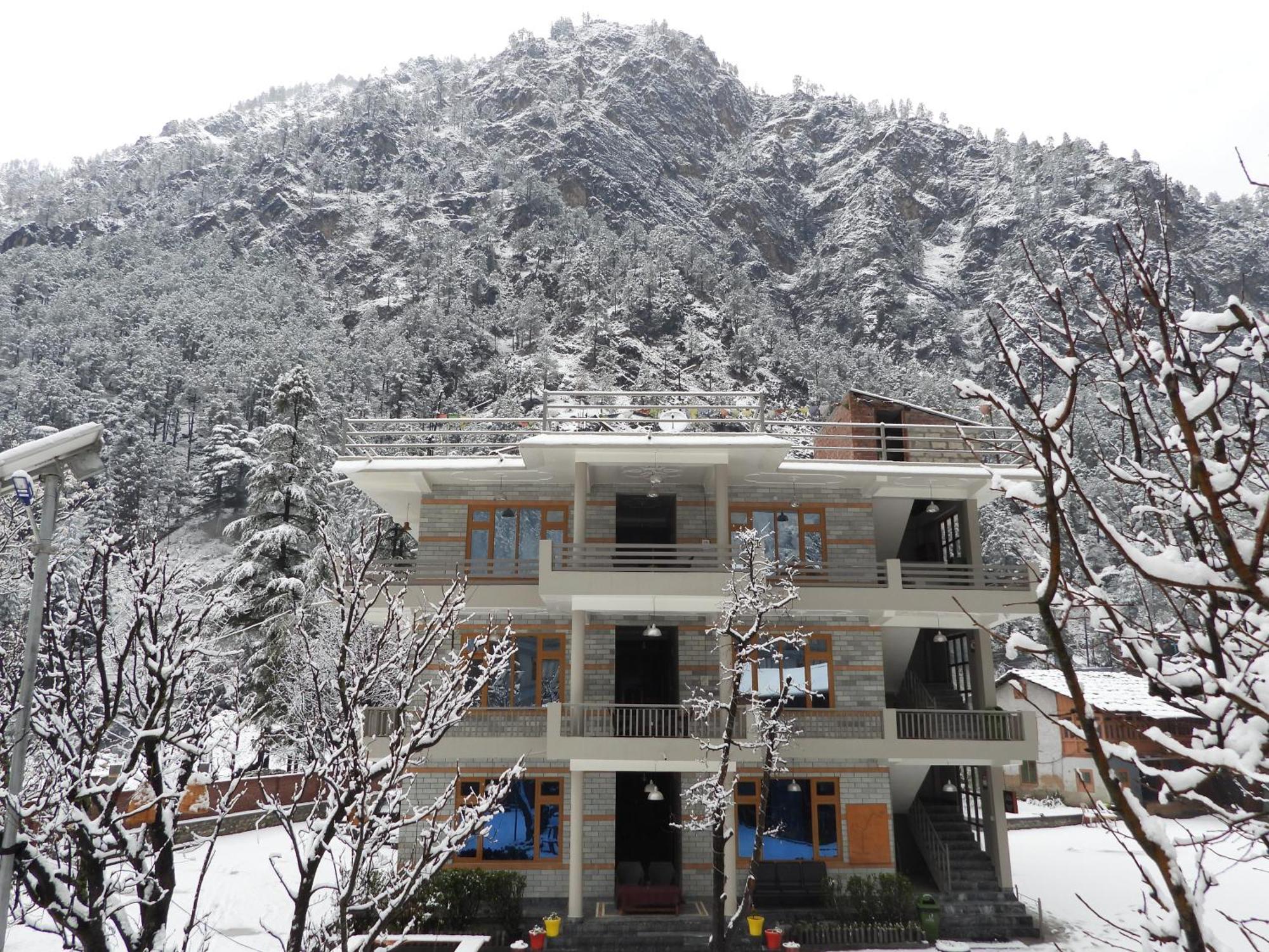 The Royal Orchard Kasol Hotell Eksteriør bilde