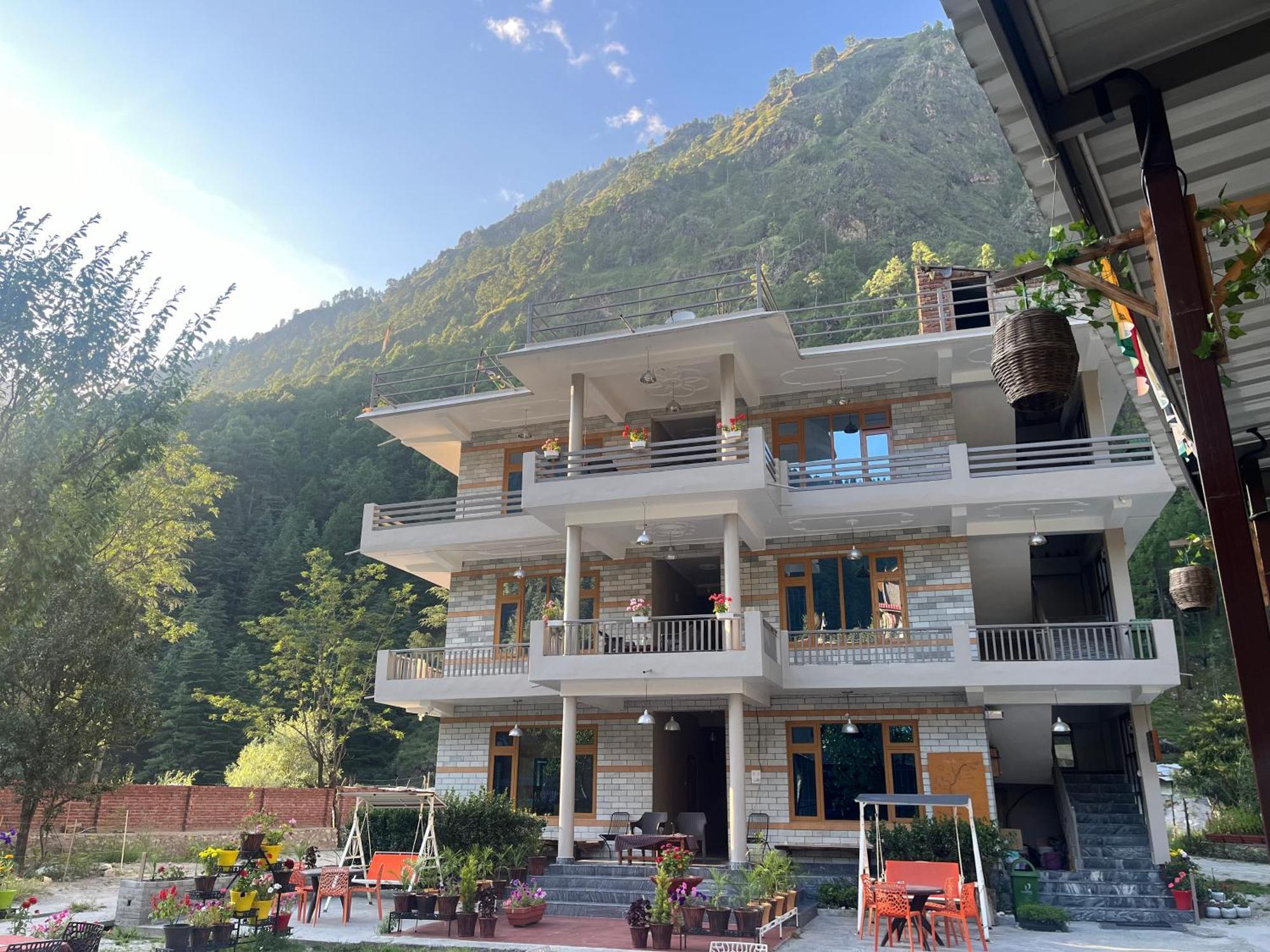 The Royal Orchard Kasol Hotell Eksteriør bilde